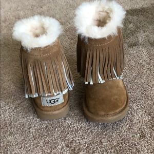 Toddler size 7 Ugg boots